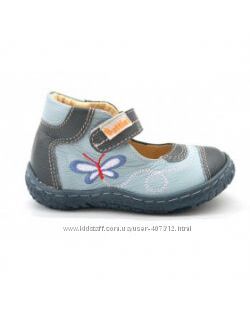 Кожаные туфли для девочки от польского производителя Ботини