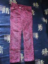 джинсы черные в розовые леопарды