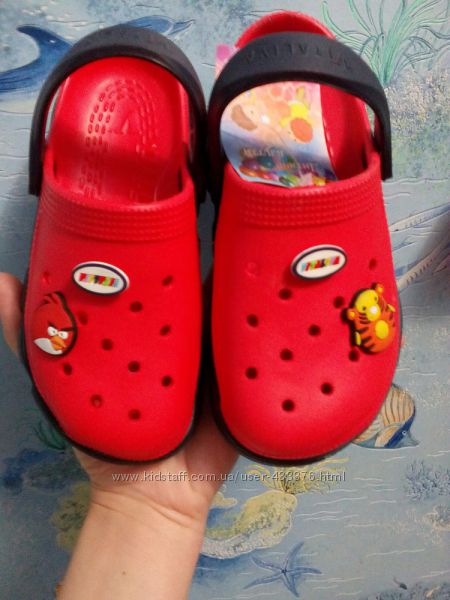 кроксы Т красно-черные