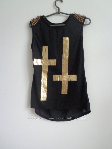 Майка с шипами 