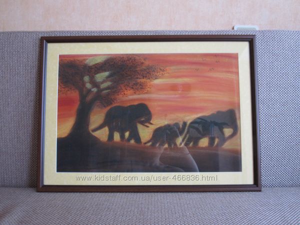 Картина семья слоников, тонированная бумага, пастель, 55, 5 на 39, 5 см