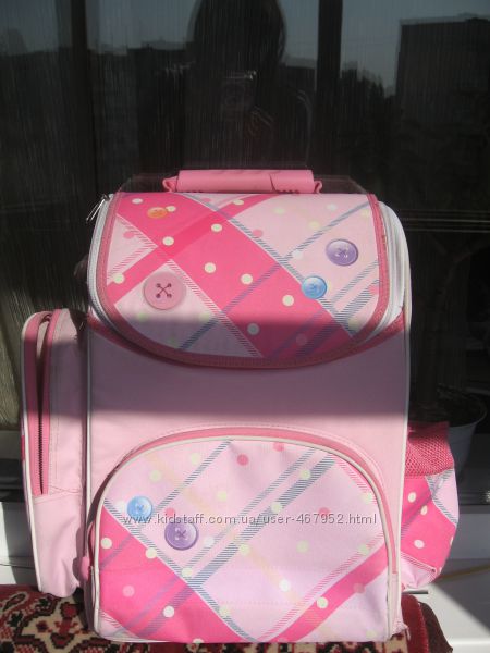 Рюкзак с ортопедической спинкой для девочки.
