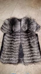 Жилет из натурального меха чернобурки