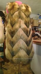 Шикарный жилет из натурального меха енота 