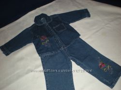Джинсовый костюмчик 2 -3 года Курточка новая , брюки одевались