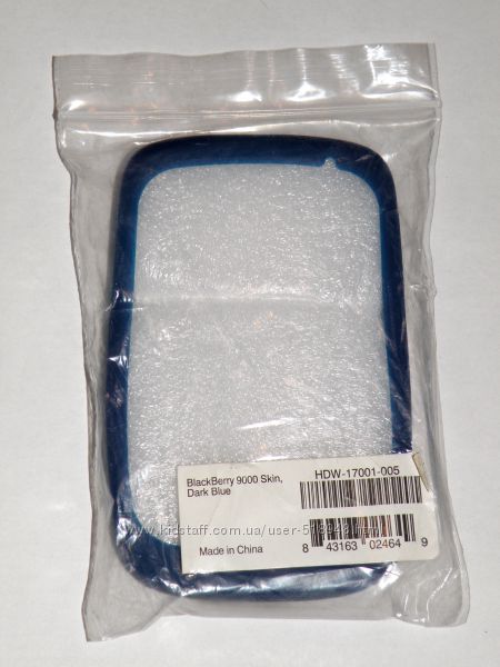 Чехлы силиконовые для Blackberry 9000 новые синие, белые б-у бордовый 