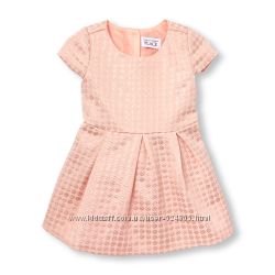 Платье нарядное персикового цвета на 4-5 лет