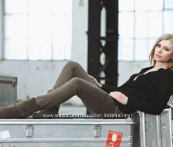 Женские джинсы  Слим FAVORIUTE BASICS р. S-ка,  М-ка  TCM Tchibo 