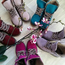 Стильные женские ботинки из натуральной замши в разных цветах.