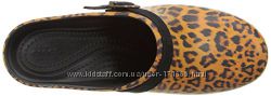 crocs Women&acutes Sarah Graphic Clog Mule
