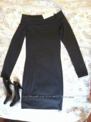  Платье с открытыми плечами-классика